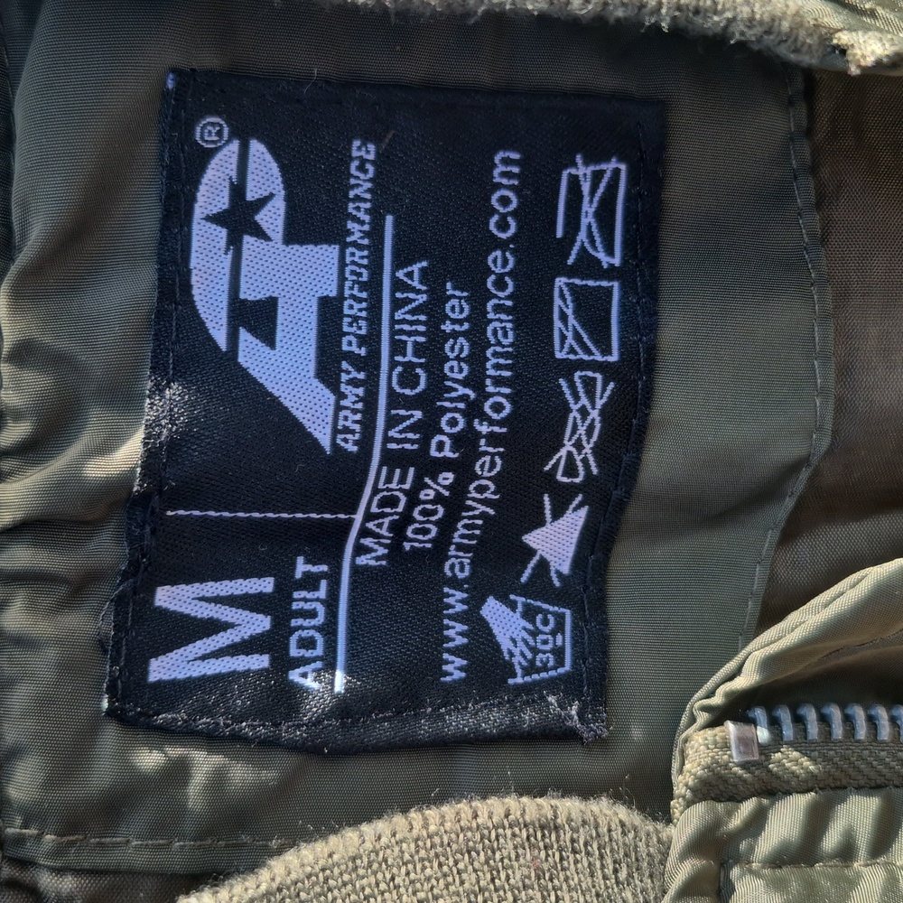 Army Performance Green Long Sleeve Lihgtweight Wi… - image 6